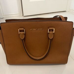 Michael Kors tan handbag large
